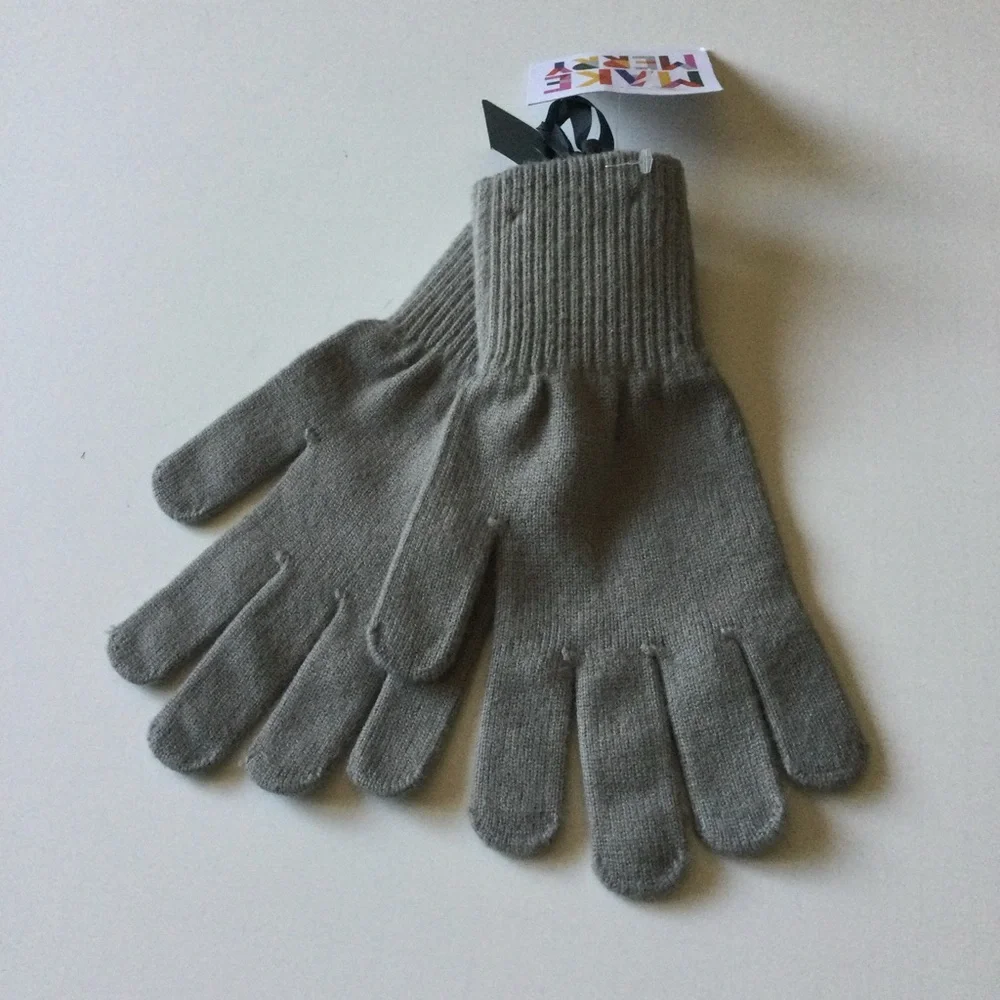 TROUVE WOMENS KNIT GLOVES GRAY OS NWT